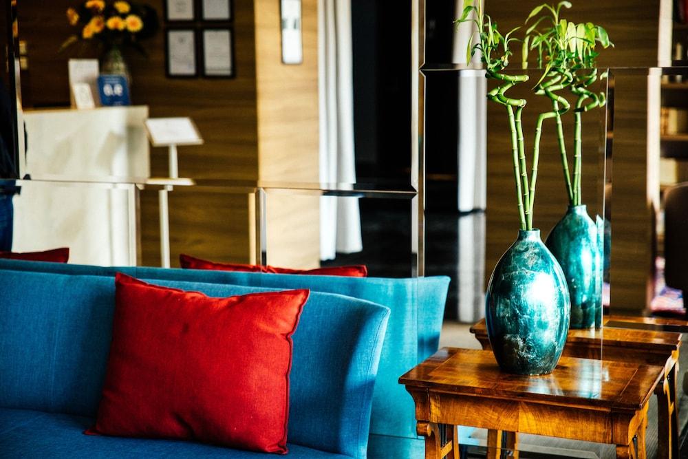 Hotel Radisson Red Belgrad Zewnętrze zdjęcie