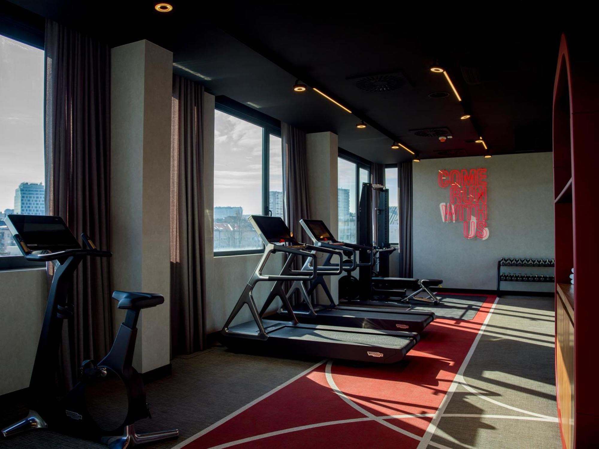 Hotel Radisson Red Belgrad Zewnętrze zdjęcie