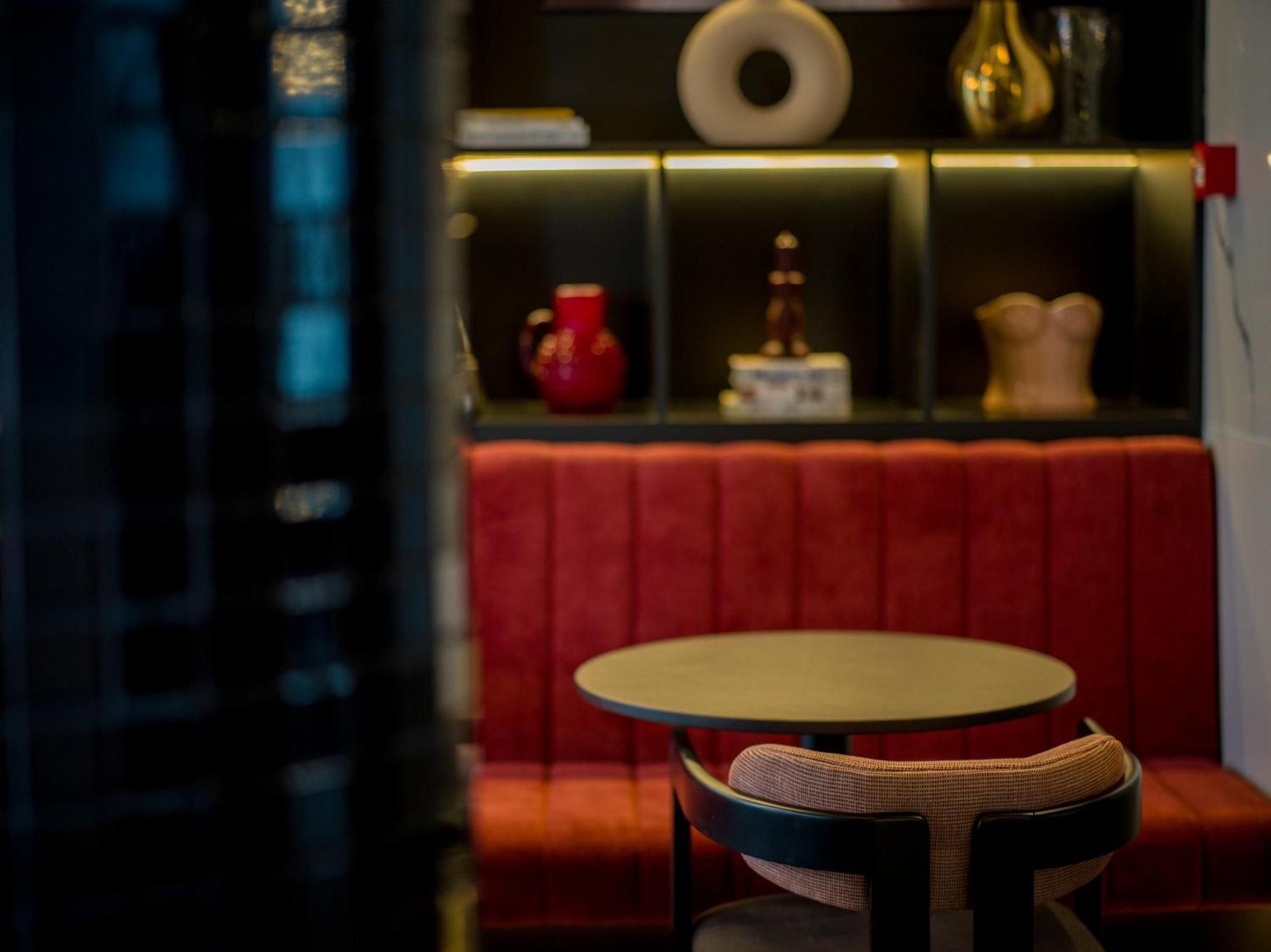 Hotel Radisson Red Belgrad Zewnętrze zdjęcie