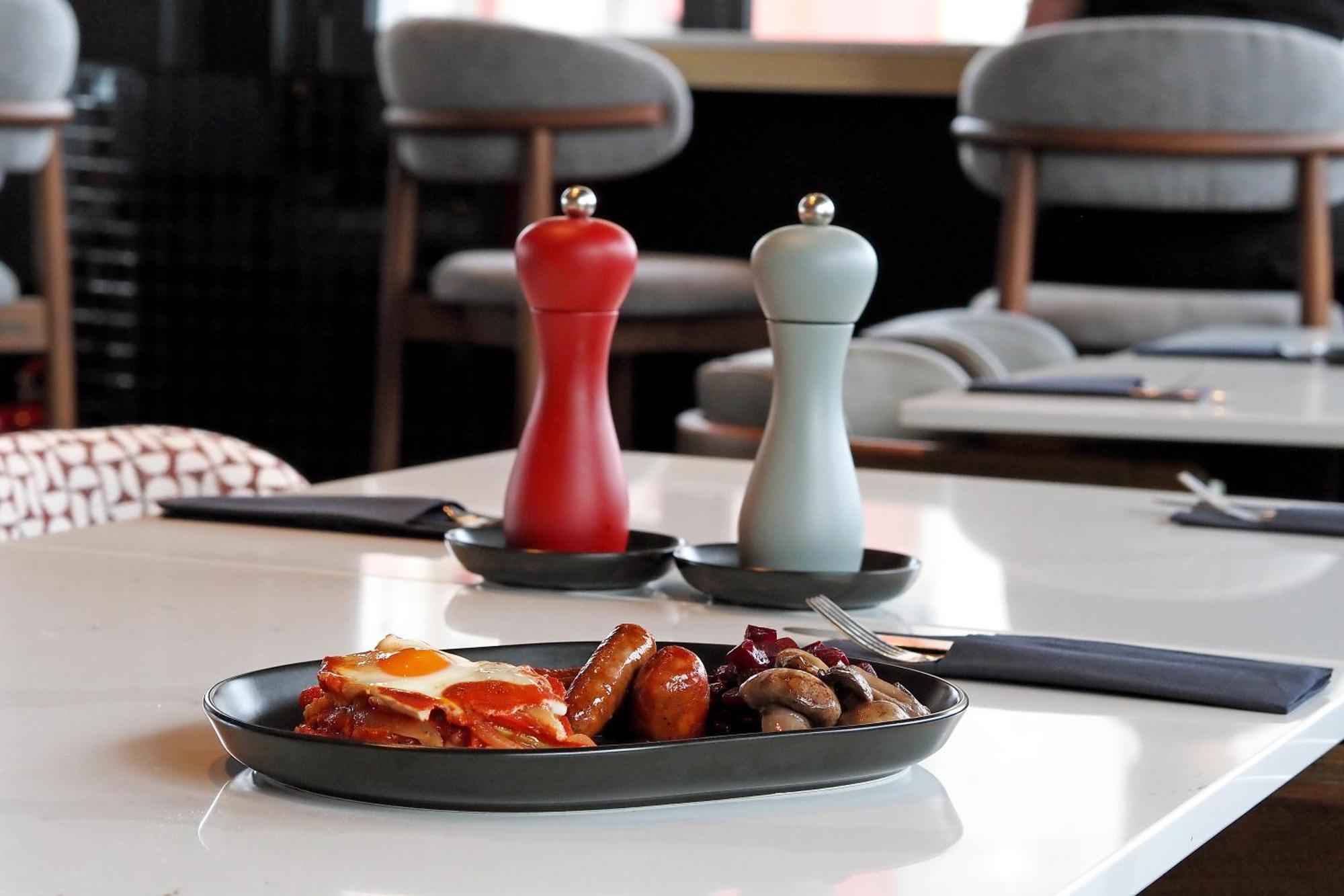 Hotel Radisson Red Belgrad Zewnętrze zdjęcie