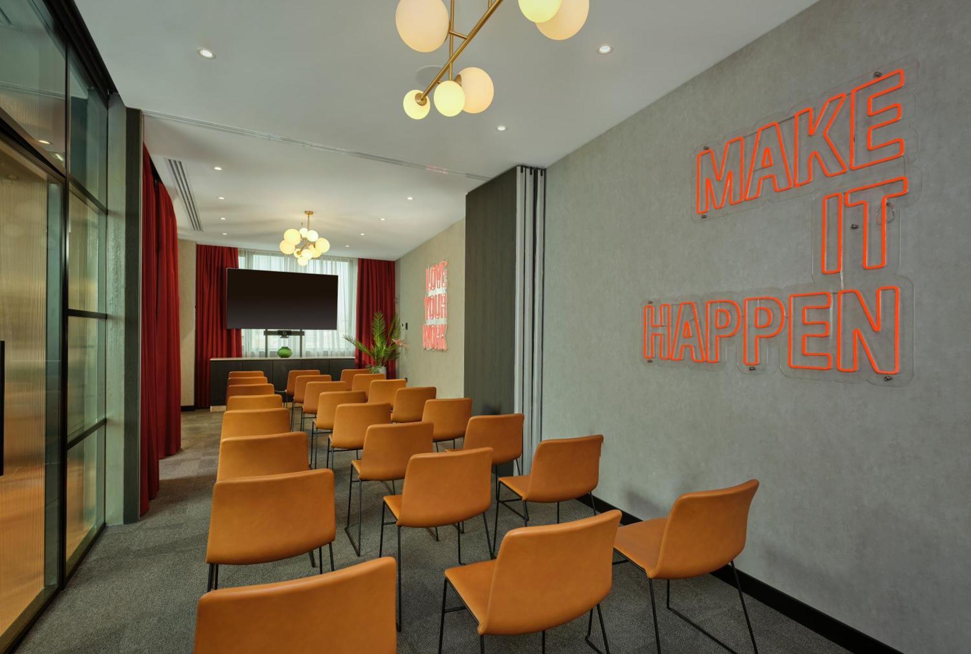 Hotel Radisson Red Belgrad Zewnętrze zdjęcie