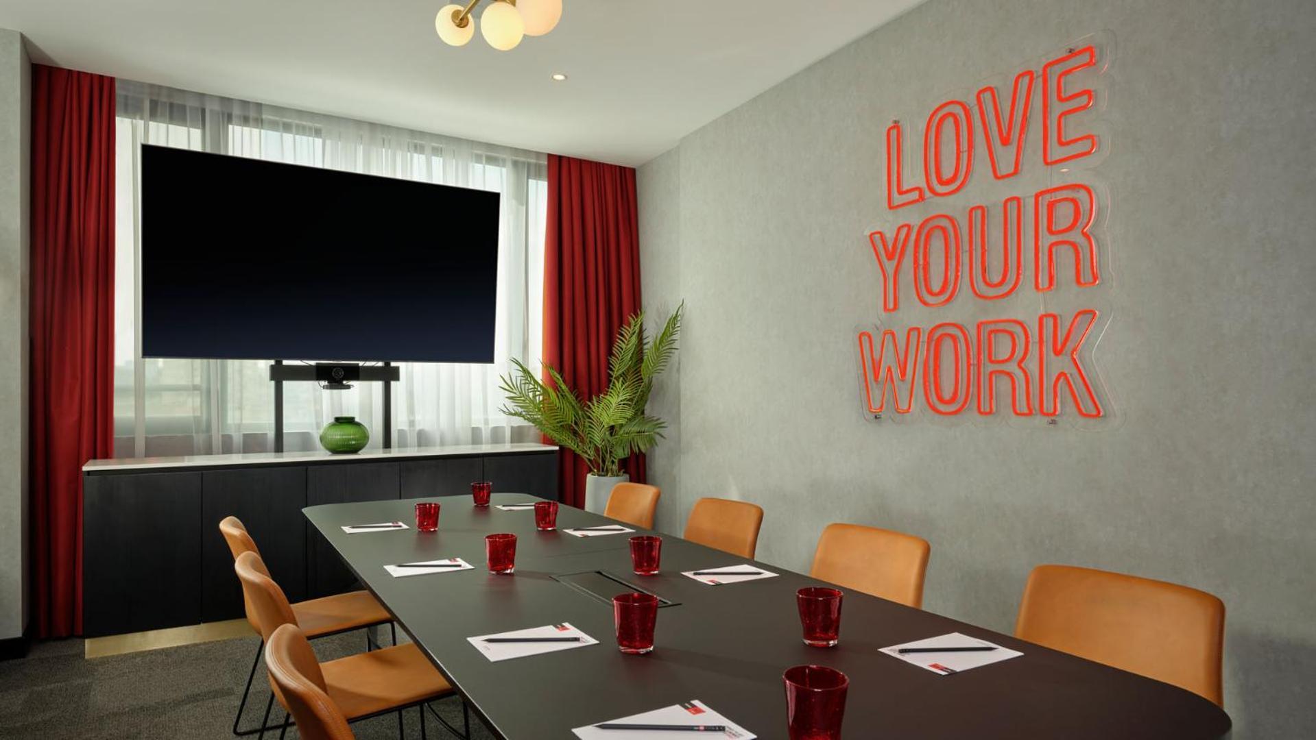 Hotel Radisson Red Belgrad Zewnętrze zdjęcie