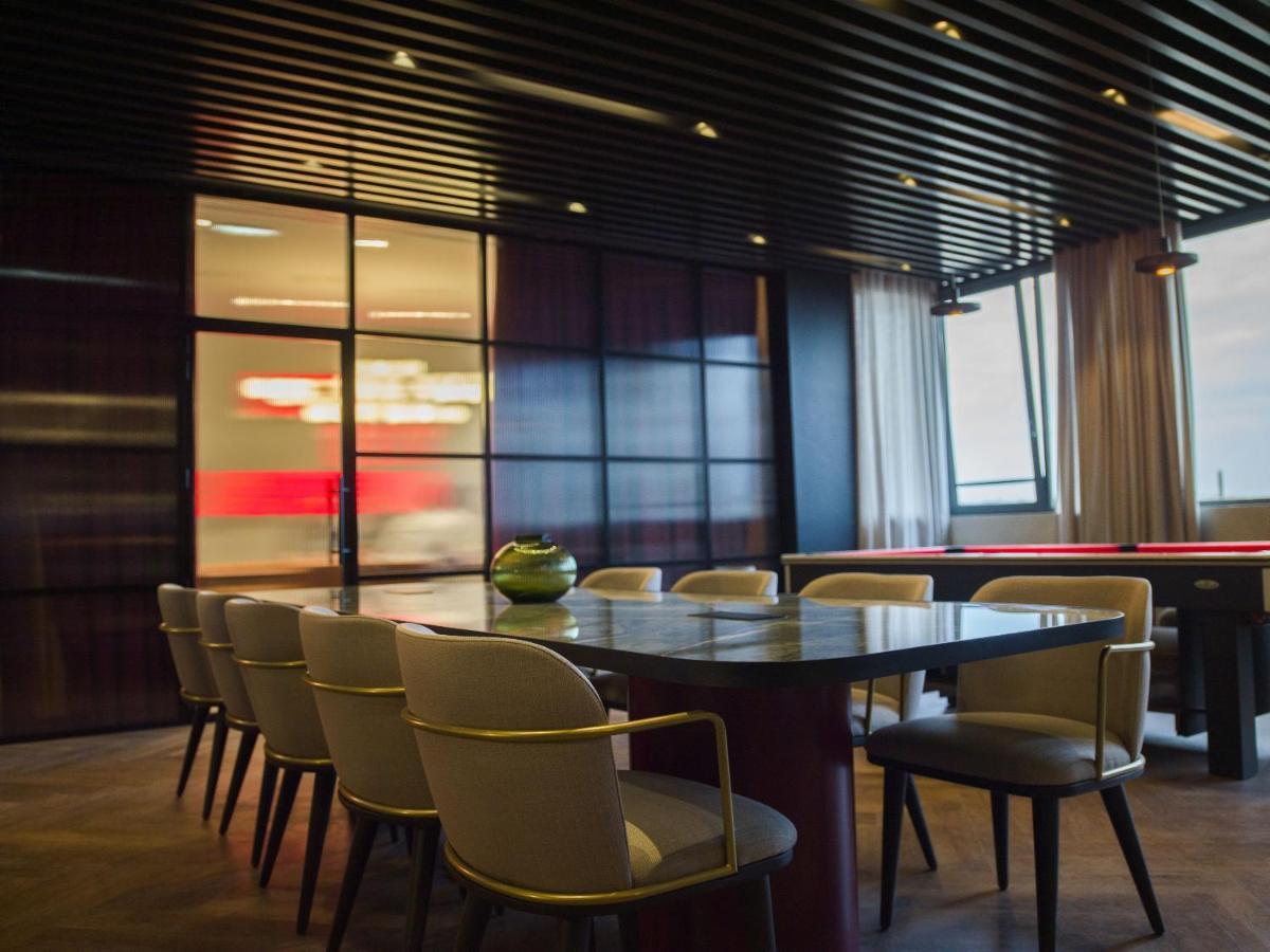 Hotel Radisson Red Belgrad Zewnętrze zdjęcie